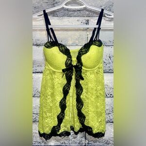 La Senza Front Closure Lace Babydoll Neon Yellow with Black Trim Push Up Sz S